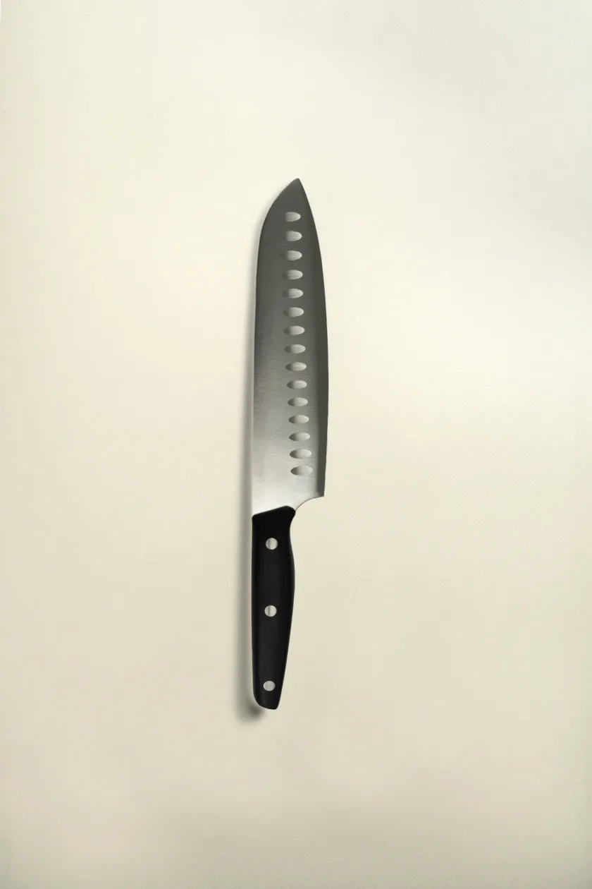 Cuchillo Santoku 7 Pakka Negro Hoja Lisa Acero - Imagen 3